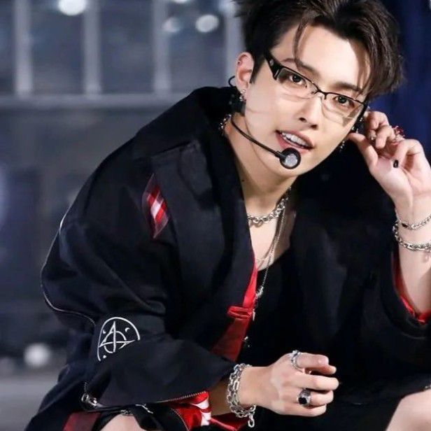 에이티즈 최근 활동샷