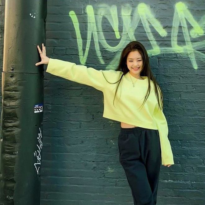 제니 (BLACKPINK)의 비하인드 컷