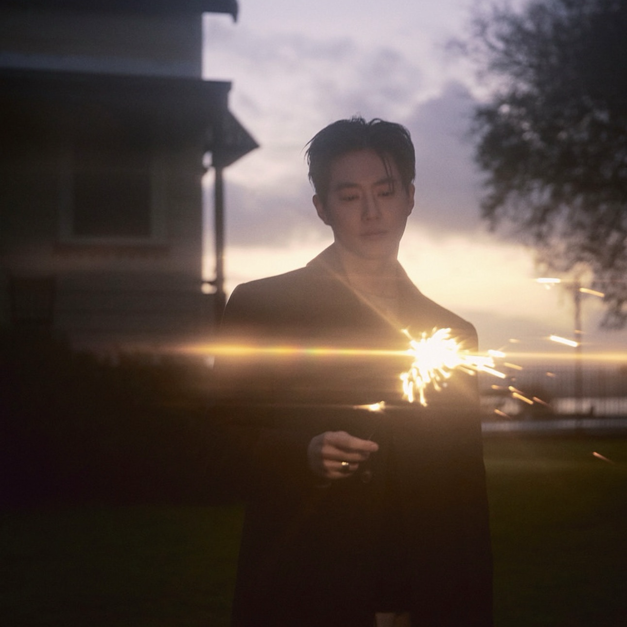 Behind-the-scenes cut of EXO