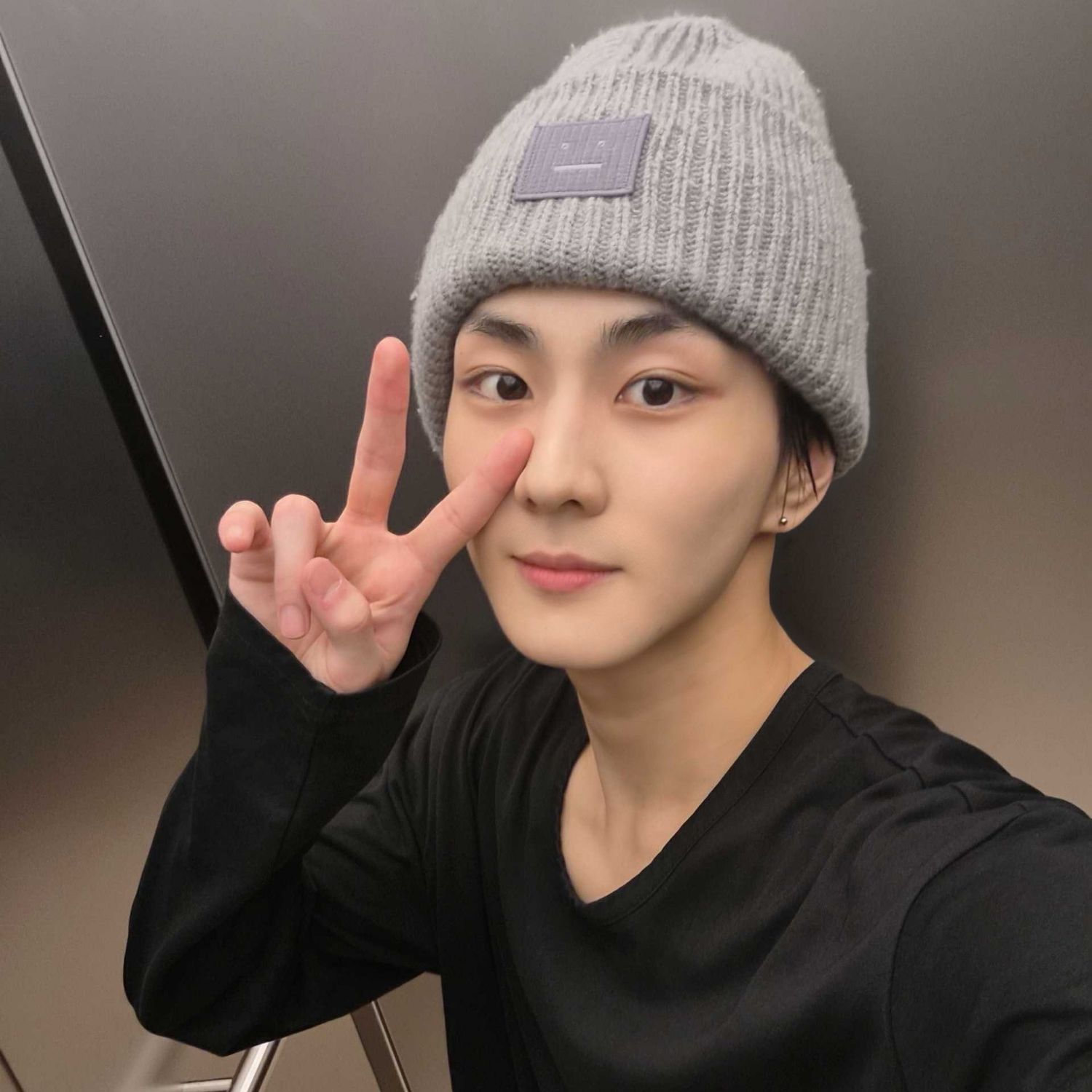 Latest photo of Jungwon (ENHYPEN)