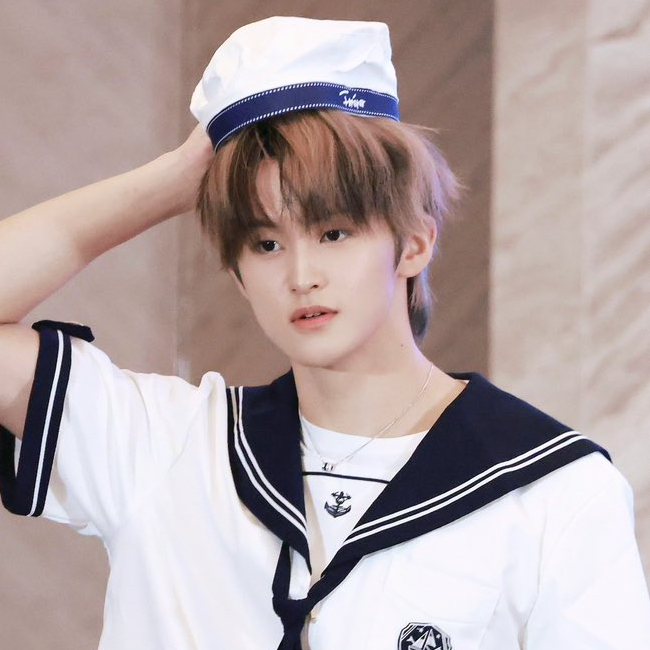 Latest photo of Mark (NCT 127, NCT DREAM)