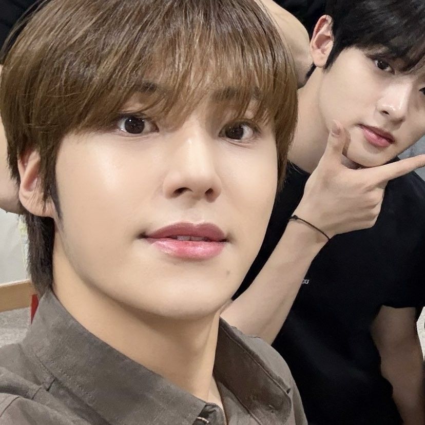 Recent activity shot of Lee Eunsang (YOUNITE)