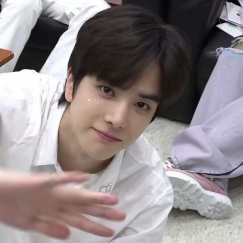 Behind-the-scenes cut of Younghoon (THE BOYZ)