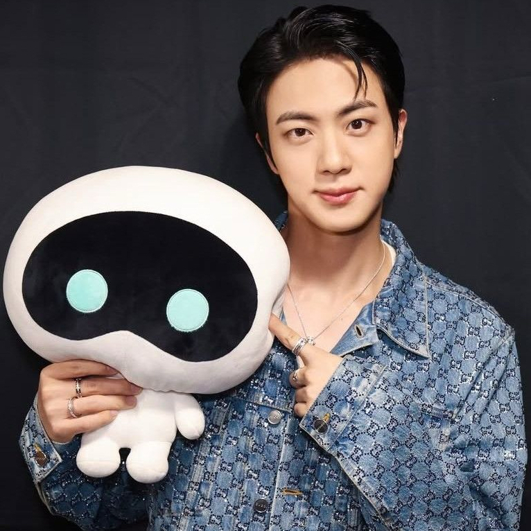 Behind-the-scenes cut of Jin (BTS)