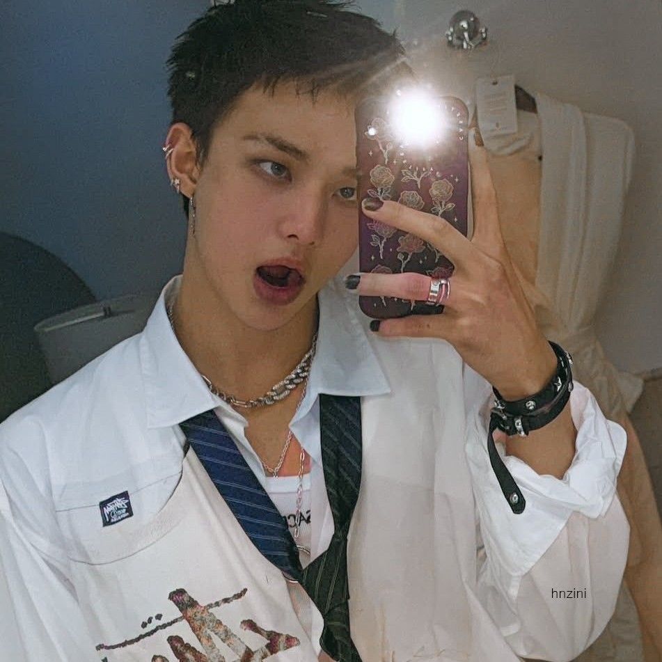 Latest photo of Hyunjin (Stray Kids)