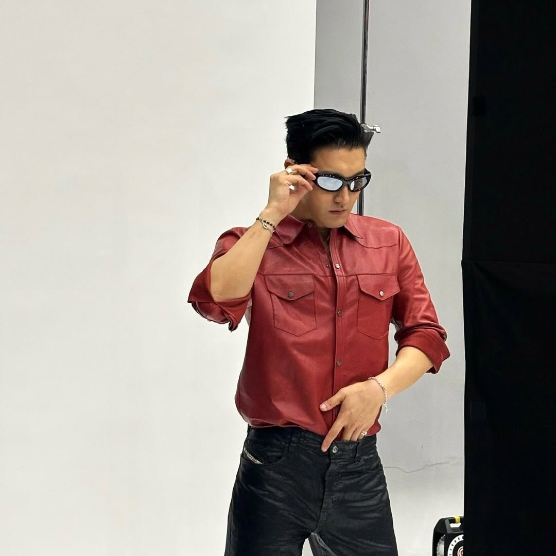 Behind-the-scenes cut of Siwon (Super Junior)