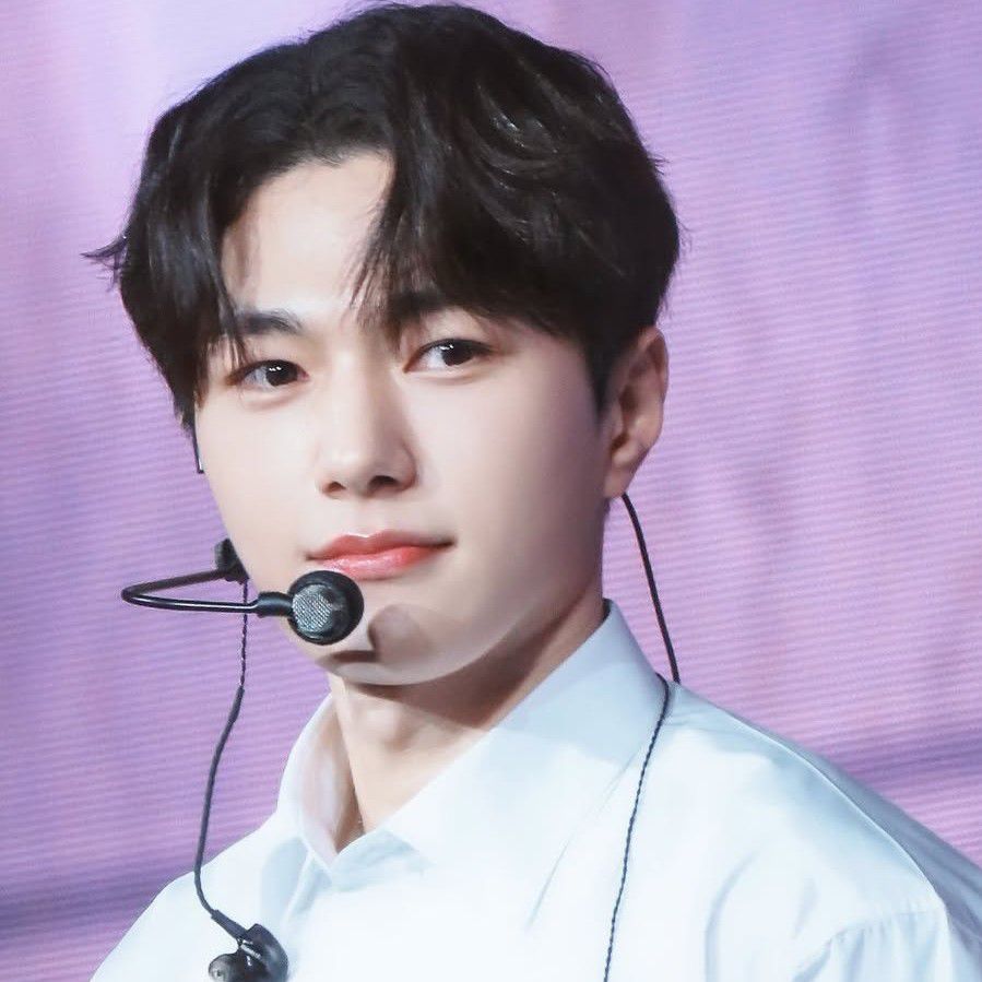 Recent activity shot of L (INFINITE)