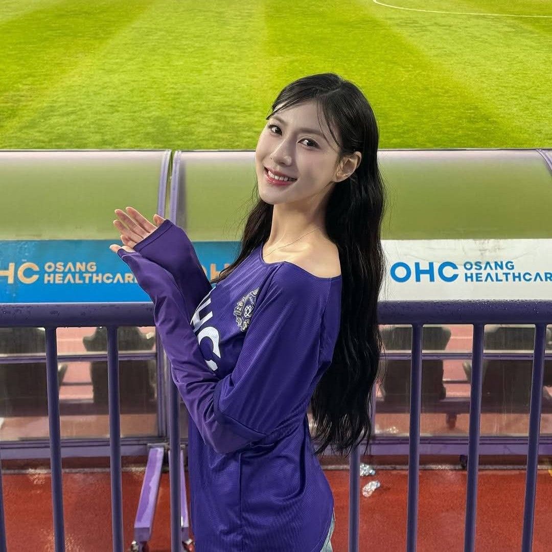 A moment captured by Oh Hayoung (Apink)'s fan