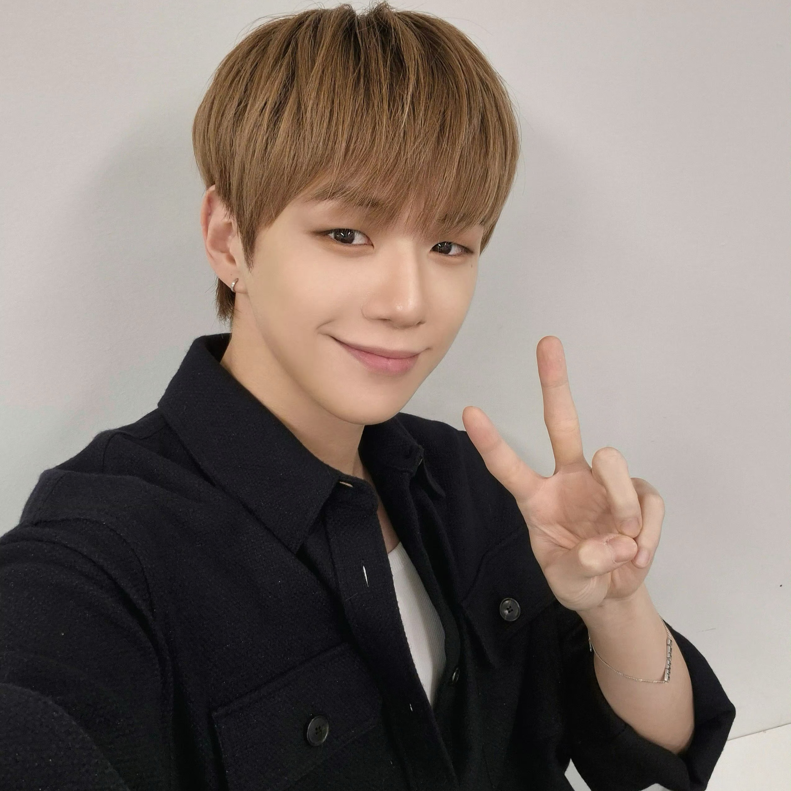 Recent activity shot of Kang Daniel