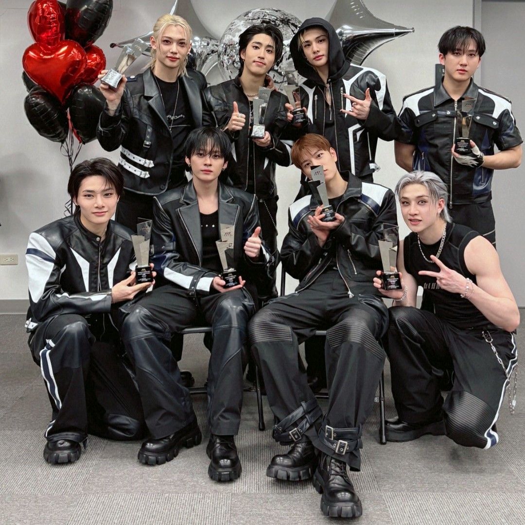 升玟 (Stray Kids)的最新活动照片