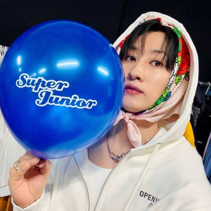 Recent activity shot of Eunhyuk (Super Junior)