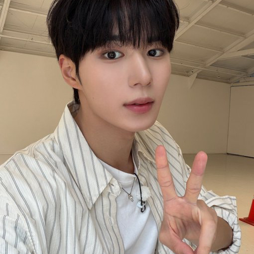 Potret di balik layar Kim Junseo (ALPHA DRIVE ONE)