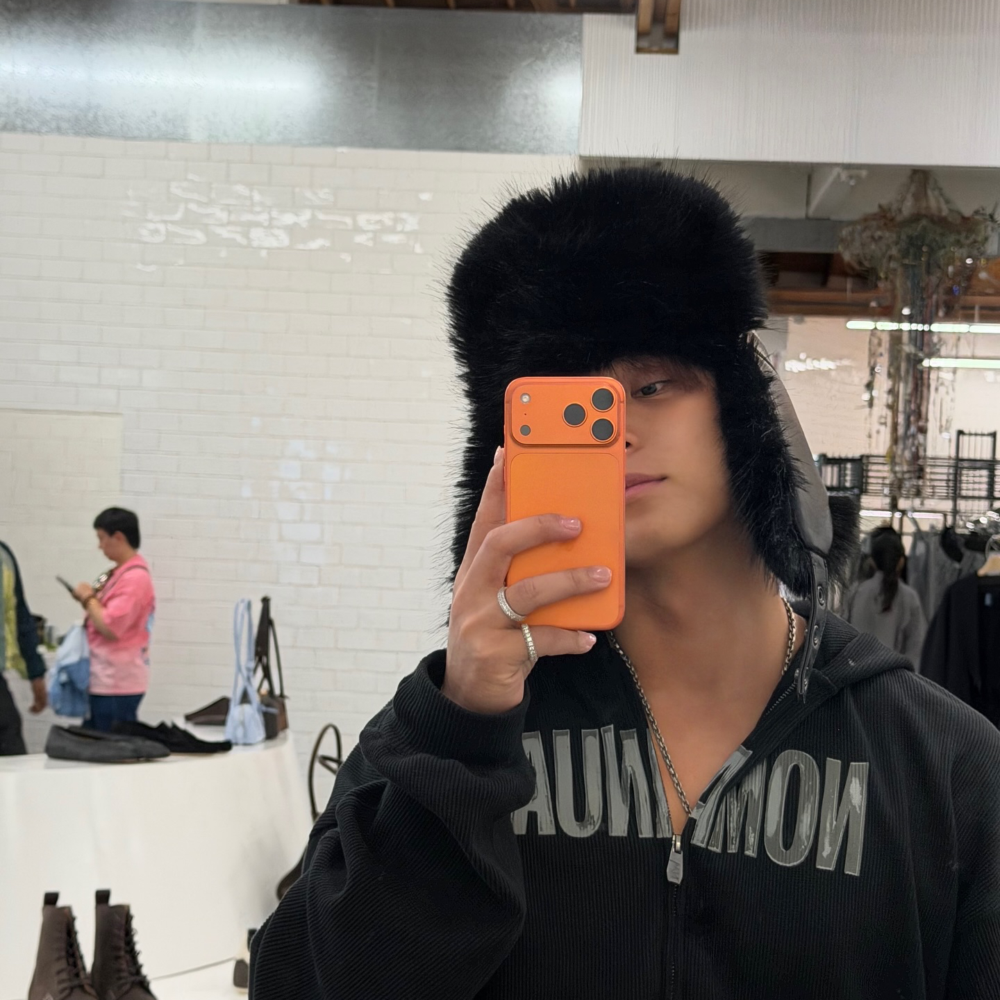 A moment captured by Mingyu (SEVENTEEN)'s fan