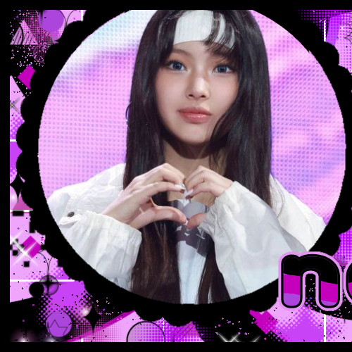 Behind-the-scenes cut of Hyein (NewJeans)