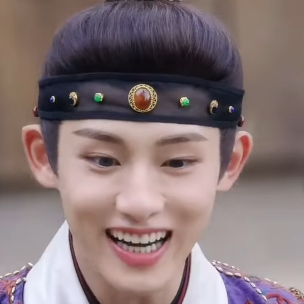 Recent activity shot of WINWIN (WayV)