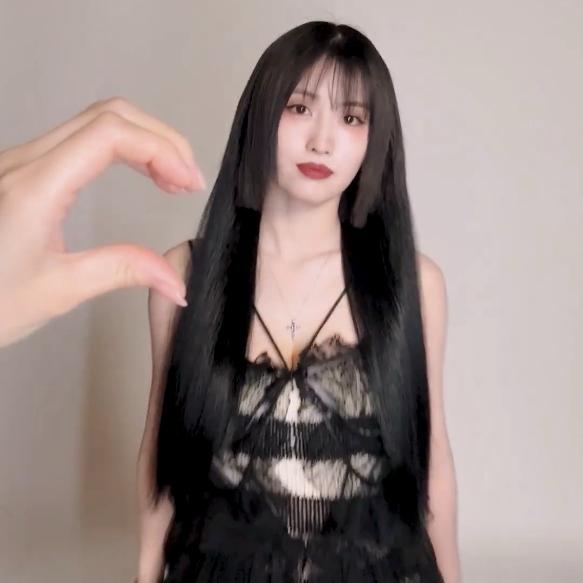 モモ (TWICE)の最新写真