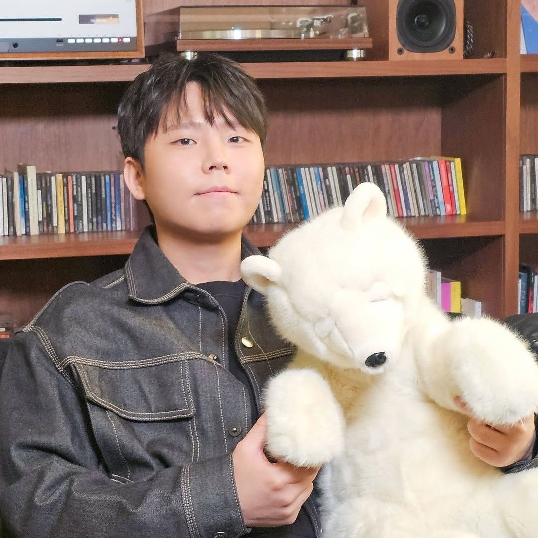 A moment captured by Jung Seunghwan's fan