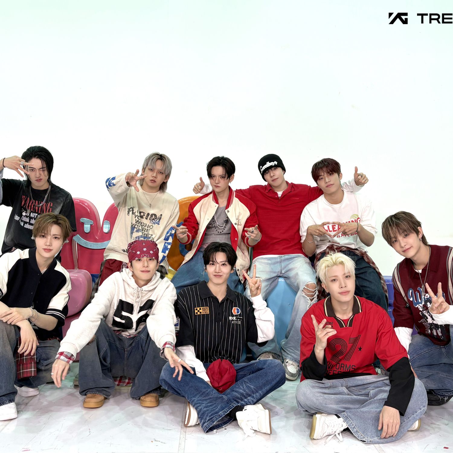 Foto aktivitas terbaru TREASURE