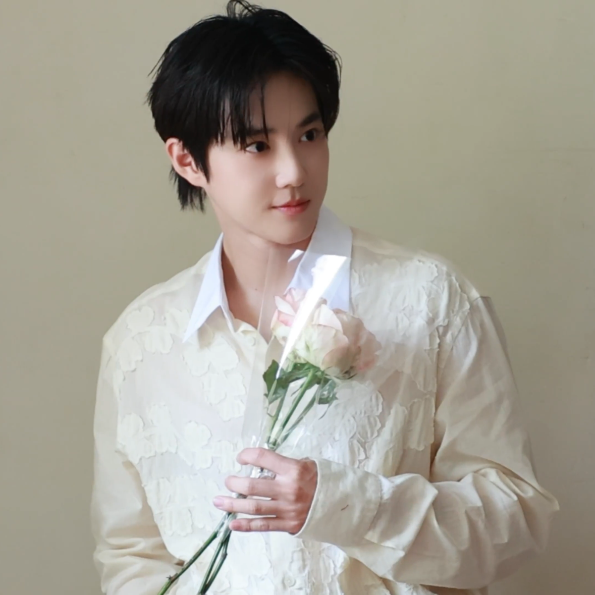 Behind-the-scenes cut of Suho (EXO)