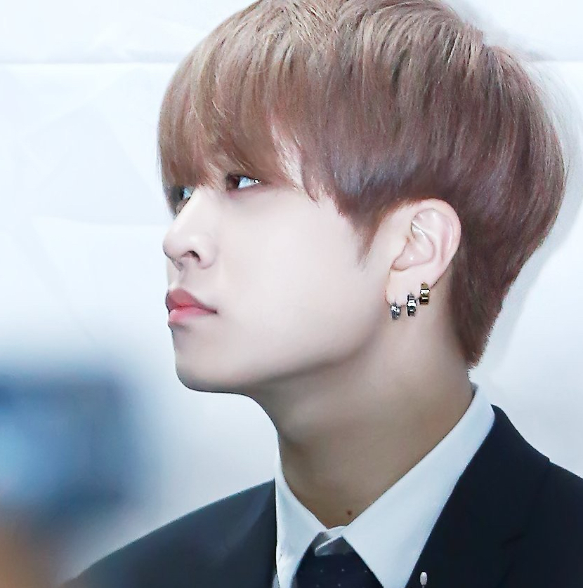 Behind-the-scenes cut of Youngjae (GOT7)