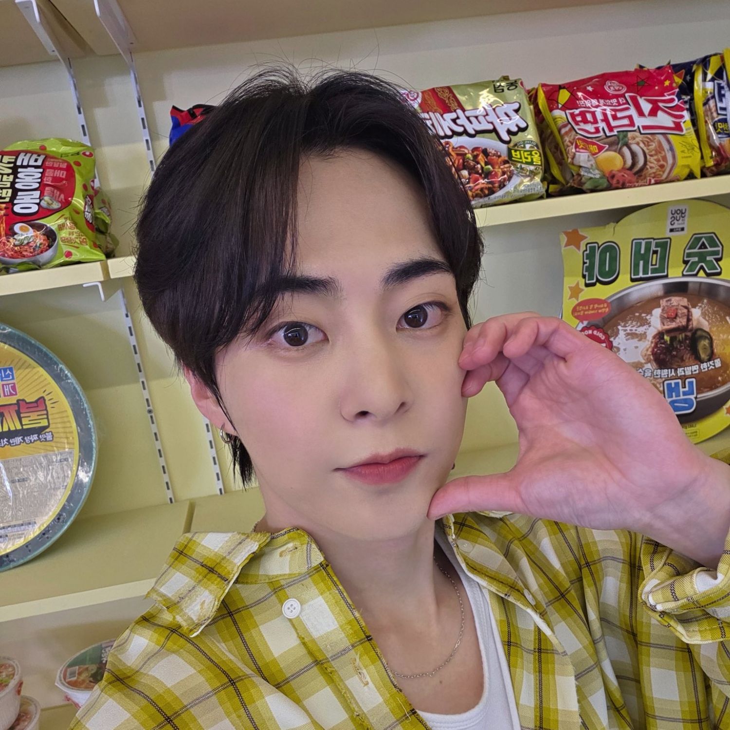 Foto aktivitas terbaru Xiumin (EXO)