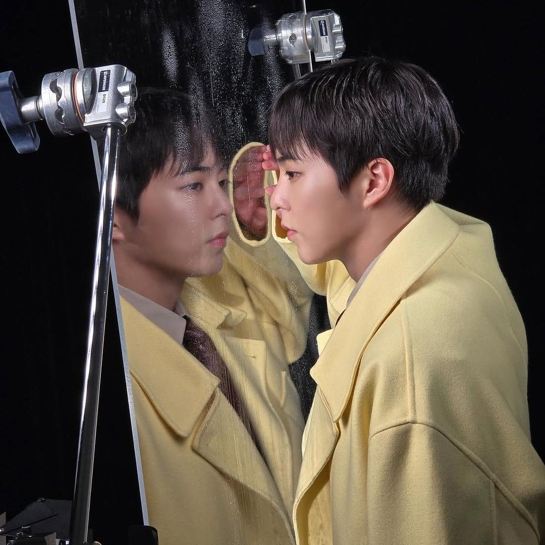 Behind-the-scenes cut of Xiumin (EXO)