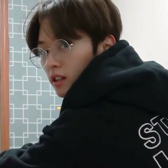 Lee Know (Stray Kids)的最新活动照片