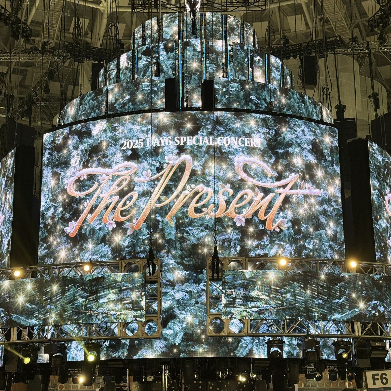 원필 (DAY6)의 최신 사진