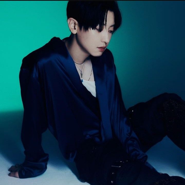 Behind-the-scenes cut of EXO