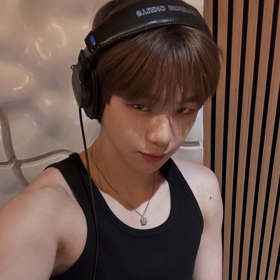 カン・ダニエルの最近の活動写真