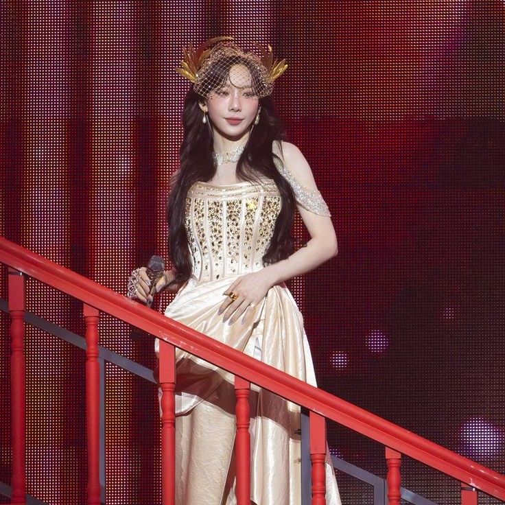 Behind-the-scenes cut of Taeyeon (Girls' Generation)
