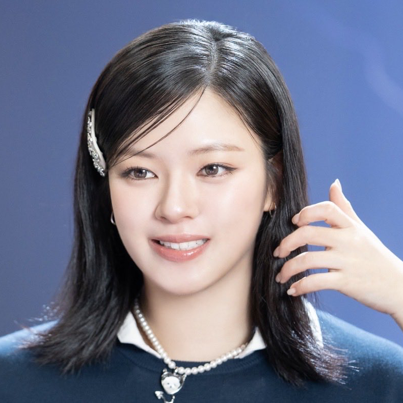 Recent activity shot of Jeongyeon (TWICE)