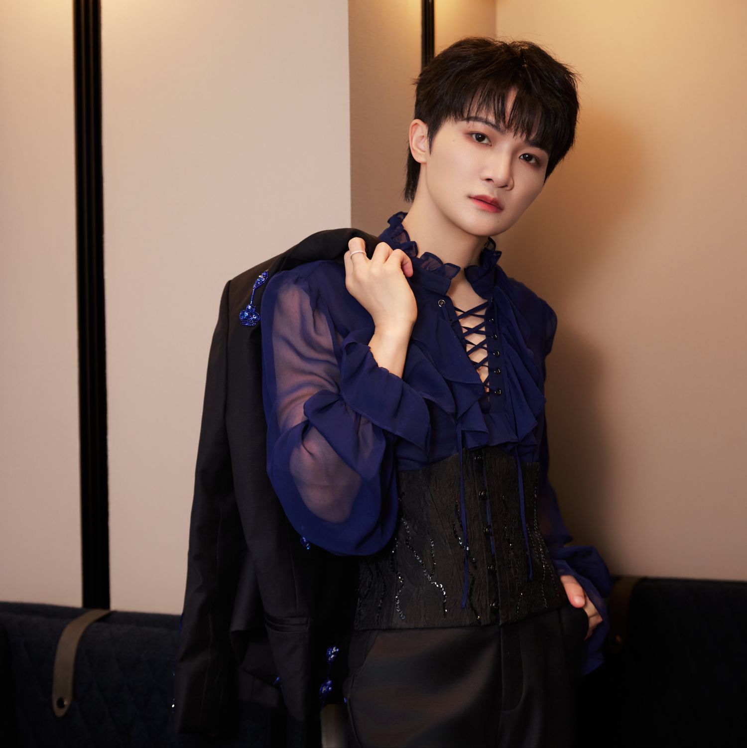 Behind-the-scenes cut of Charlie Zhou