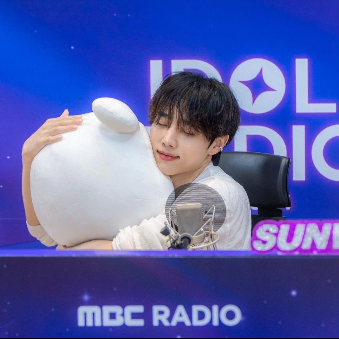 Behind-the-scenes cut of Sunwoo (THE BOYZ)