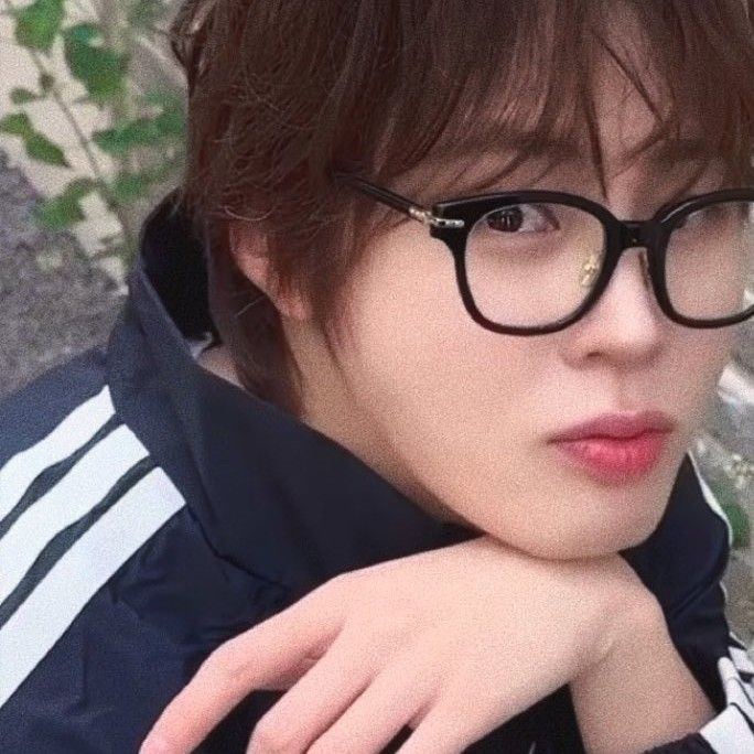 Behind-the-scenes cut of Ha Sungwoon