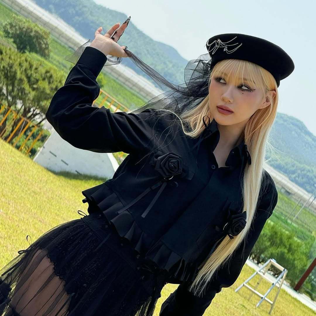 A moment captured by DREAMCATCHER's fan