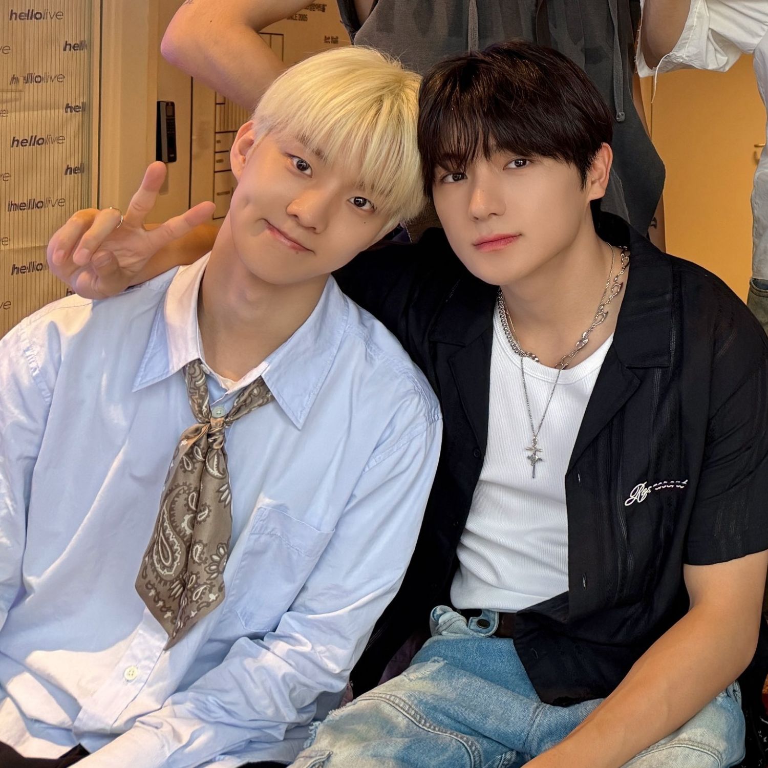 ヒョンジェ (THE BOYZ)の舞台裏ショット