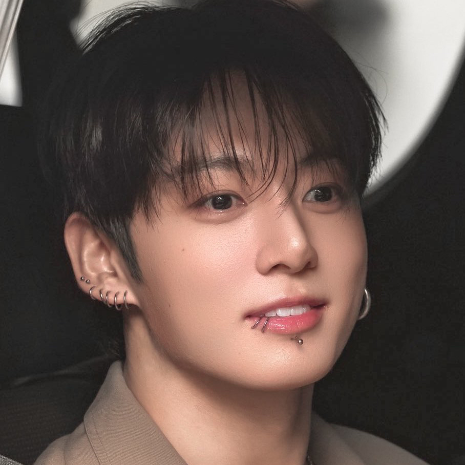 Momen yang diabadikan oleh penggemar Jungkook (BTS)