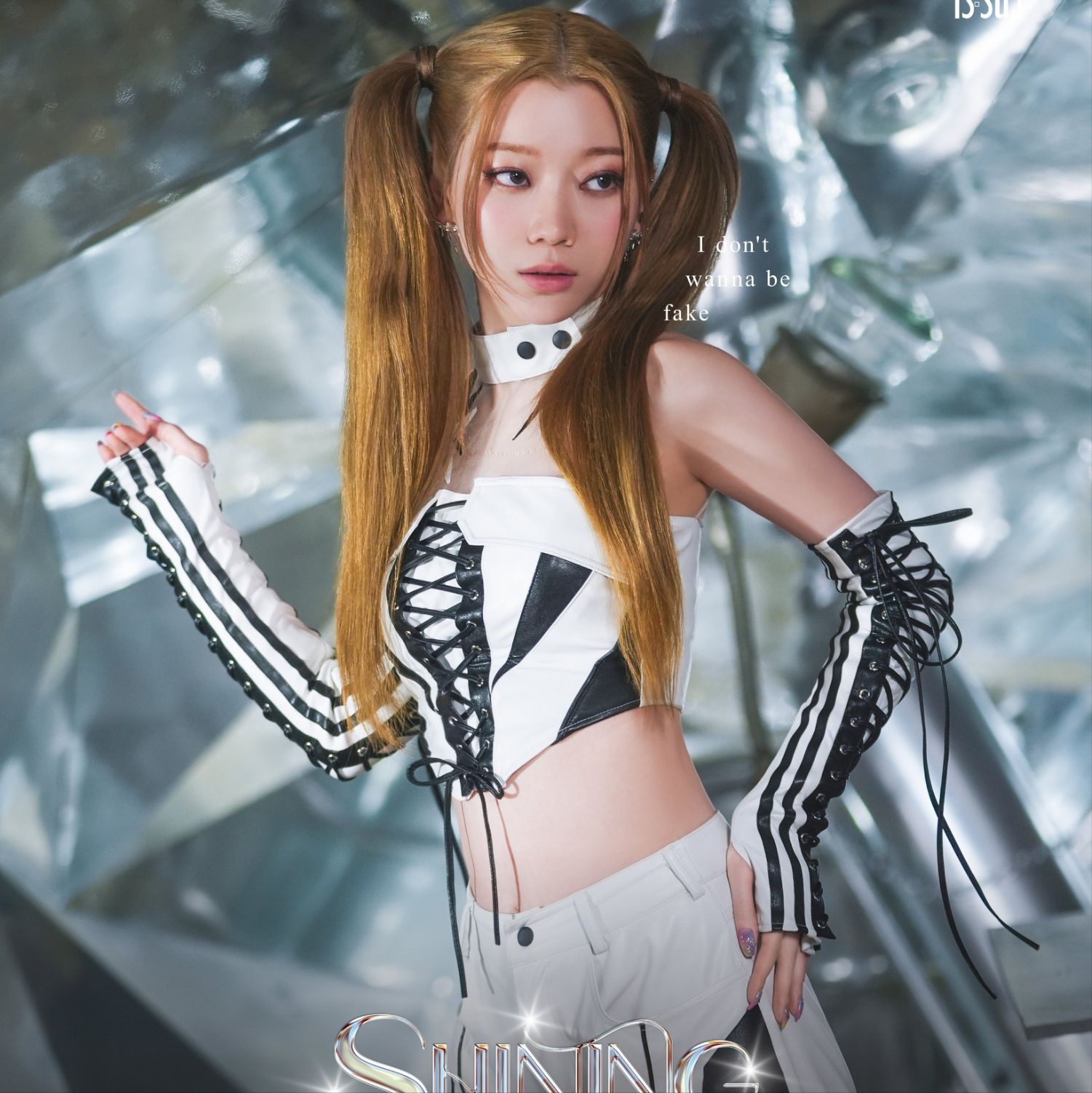 Recent activity shot of Sakaguchi Rino (IS:SUE)
