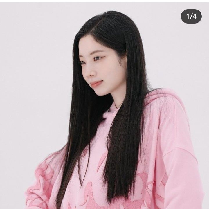 Behind-the-scenes cut of Dahyun (TWICE)