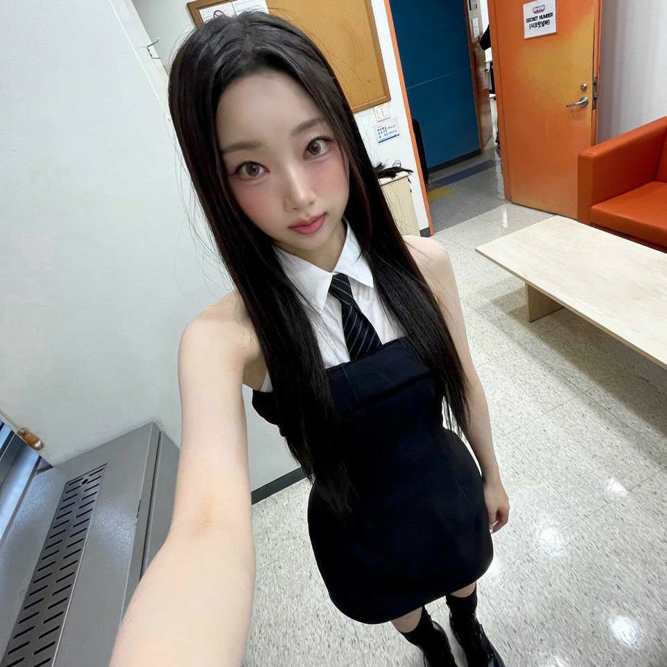 Foto aktivitas terbaru SECRET NUMBER