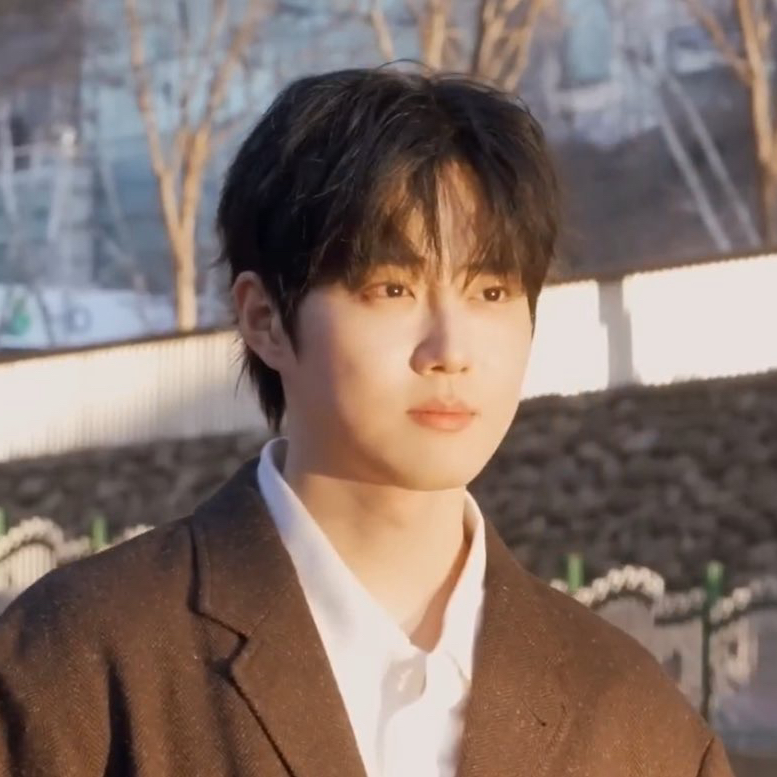 A moment captured by Suho (EXO)'s fan
