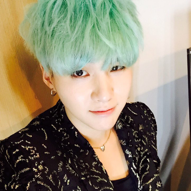 Potret di balik layar SUGA (BTS)