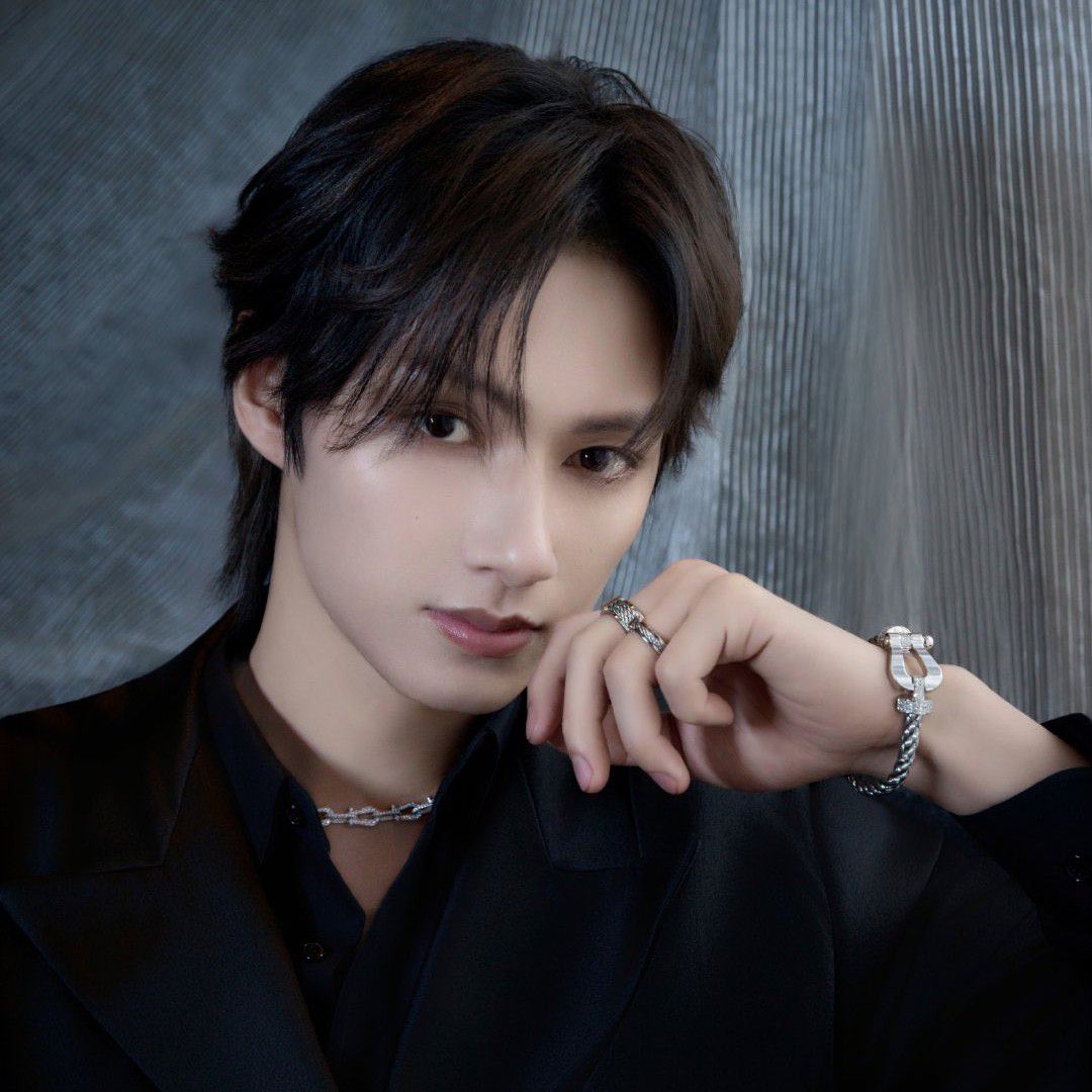 Recent activity shot of Jun (SEVENTEEN)