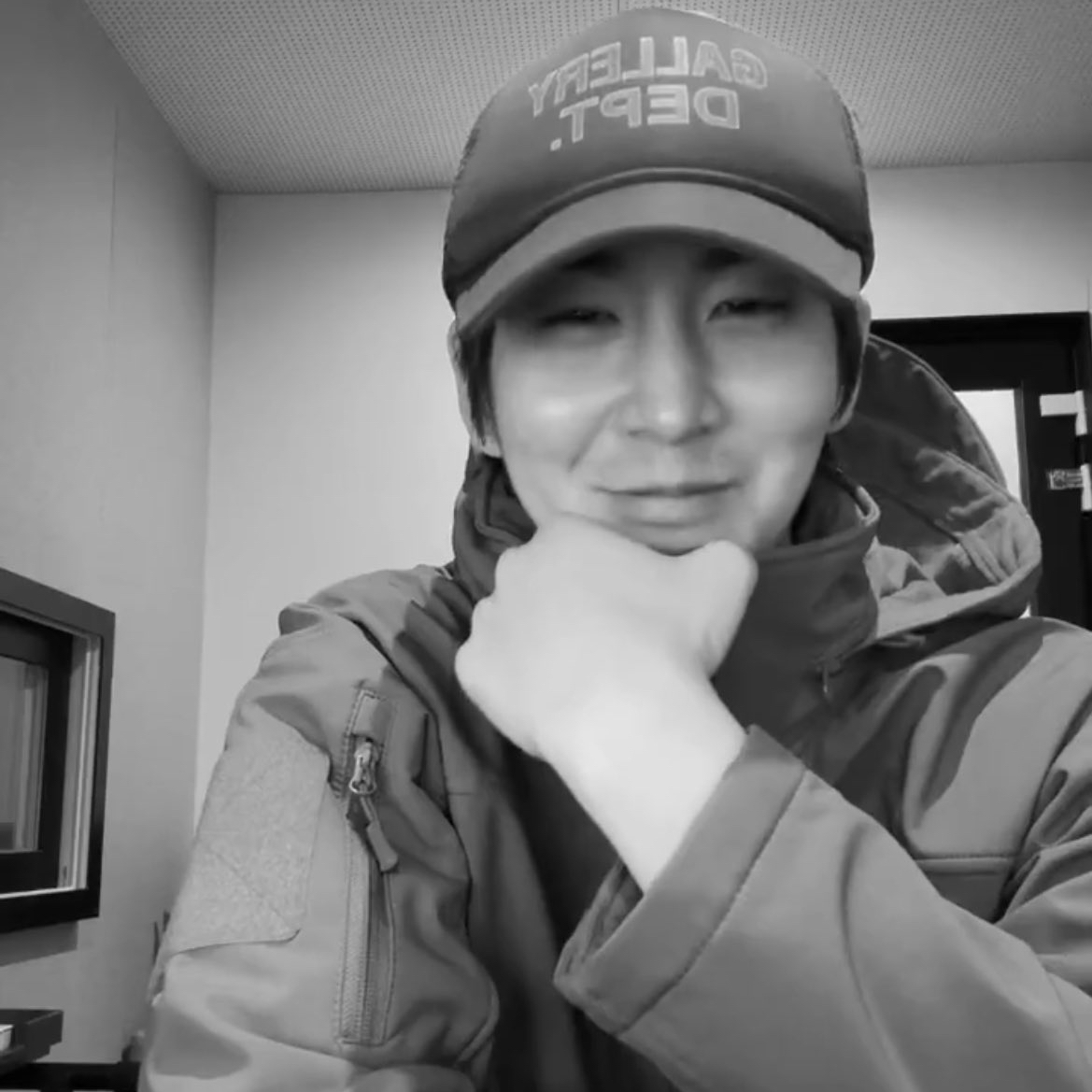 A moment captured by PENTAGON's fan