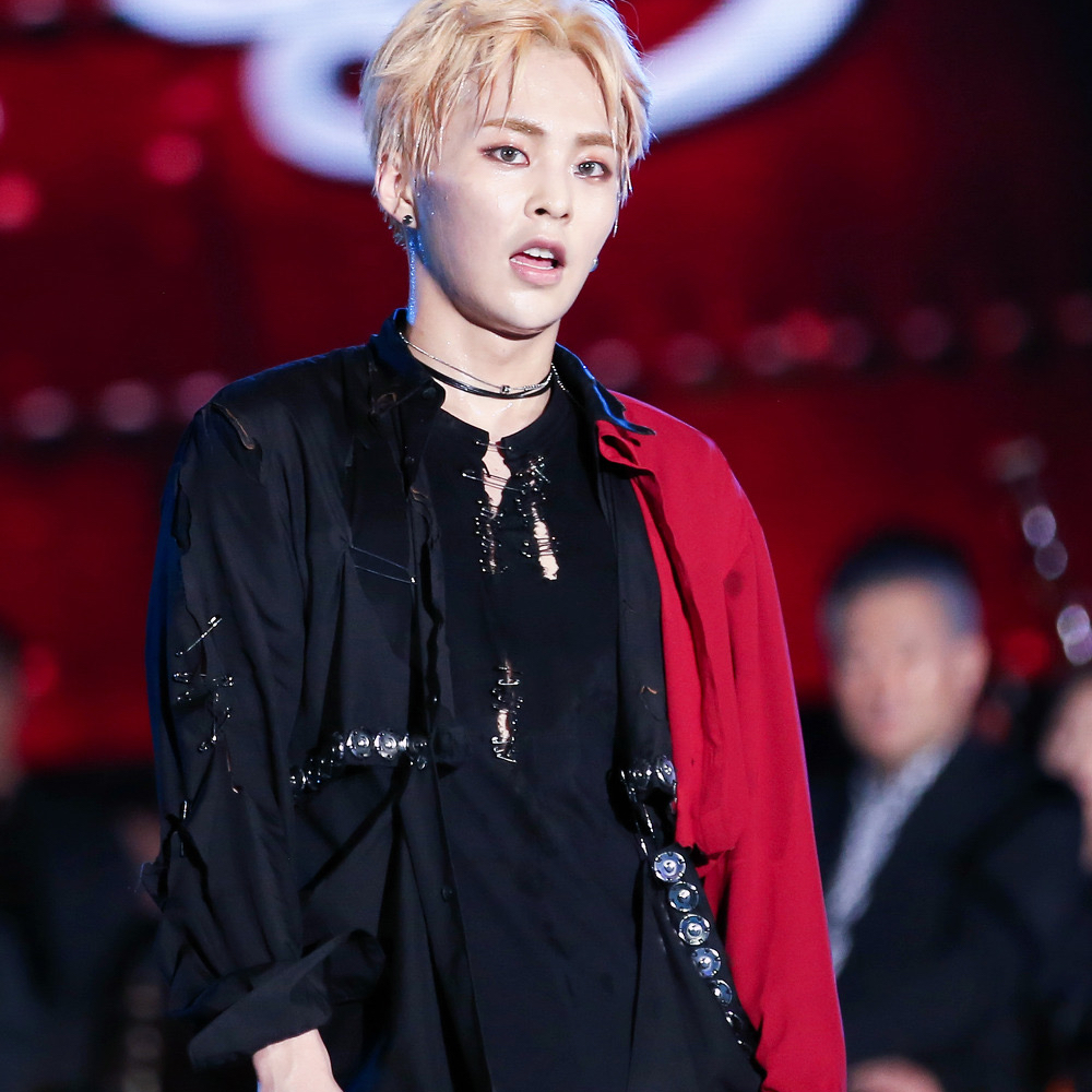 A moment captured by Xiumin (EXO)'s fan