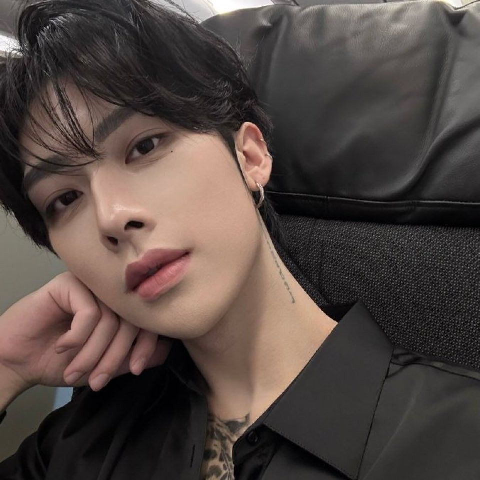 Ricky (ZEROBASEONE)的最新照片