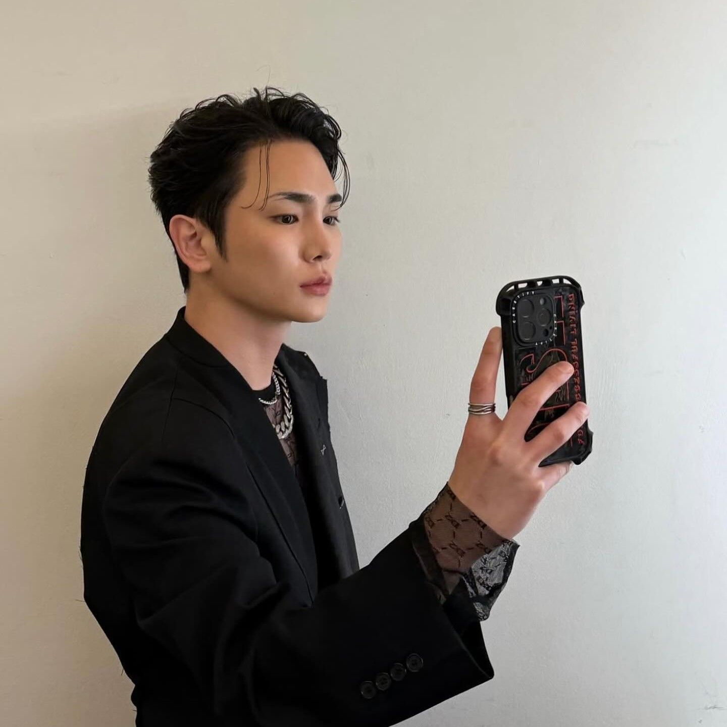 A moment captured by Key (SHINee)'s fan