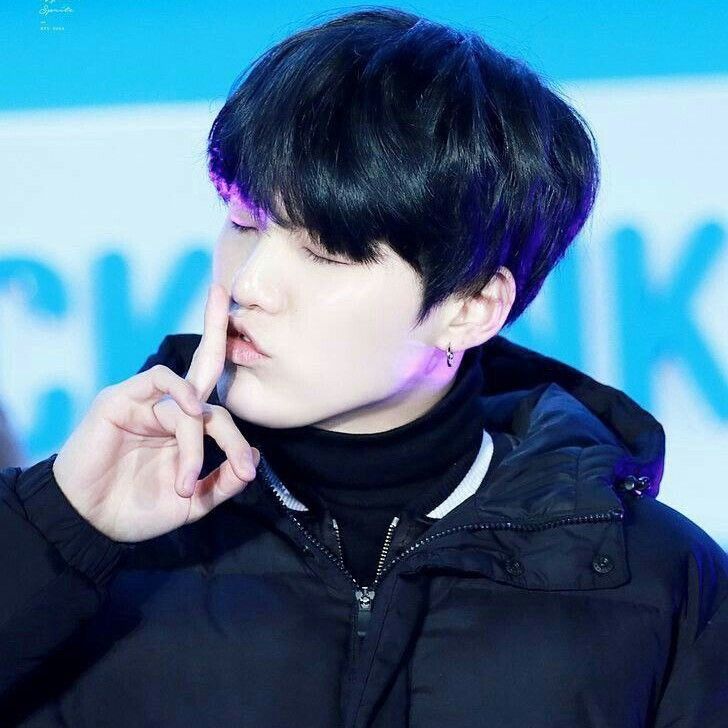 Behind-the-scenes cut of SUGA (BTS)