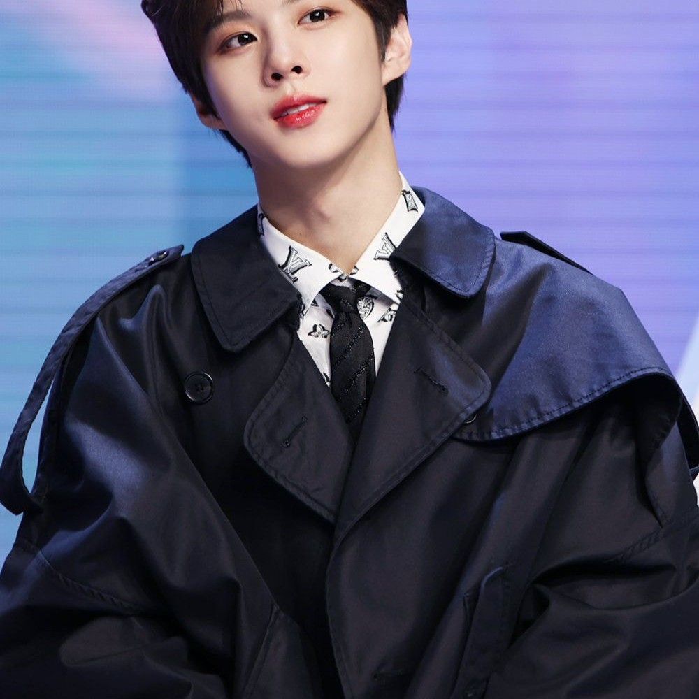 Recent activity shot of Kim Wooseok